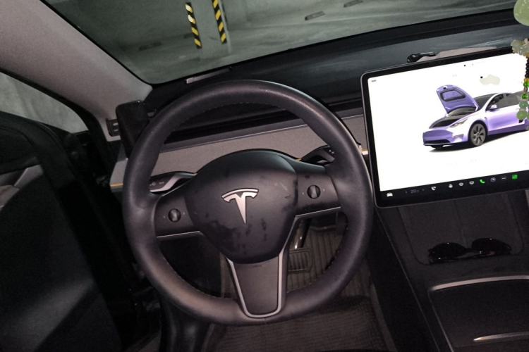 Used Tesla Model Y 2023 Rear-Wheel-Drive Version Steering Wheel