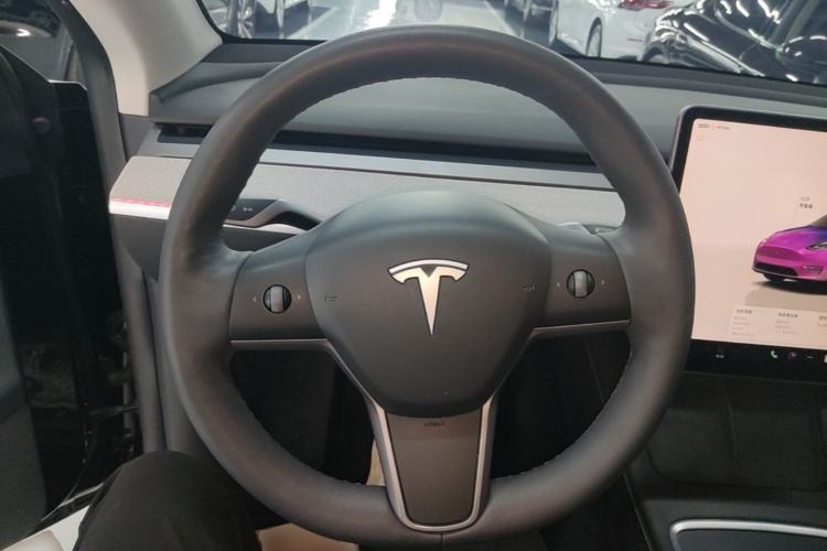 Used Tesla Model Y 2023 Rear-Wheel-Drive Version Steering Wheel