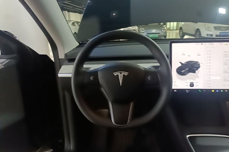 Used Tesla Model Y 2023 Rear-Wheel-Drive Version Steering Wheel