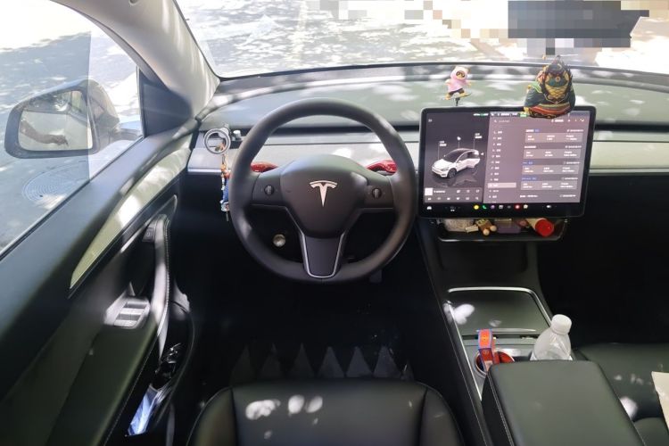 Used Tesla Model Y 2023 Rear-Wheel-Drive Version Steering Wheel