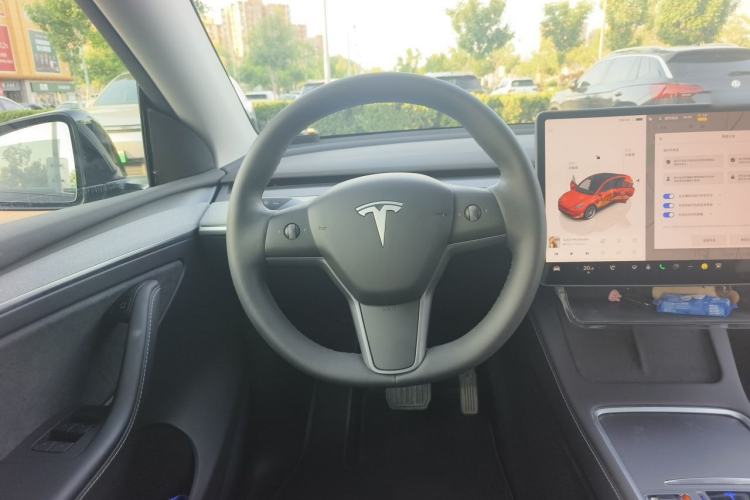 Used Tesla Model Y 2023 Rear-Wheel-Drive Version Steering Wheel