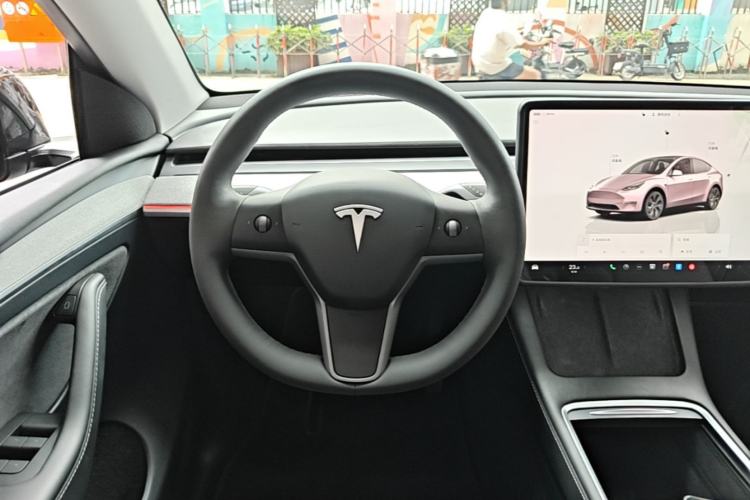 Used Tesla Model Y 2023 Rear-Wheel-Drive Version Steering Wheel