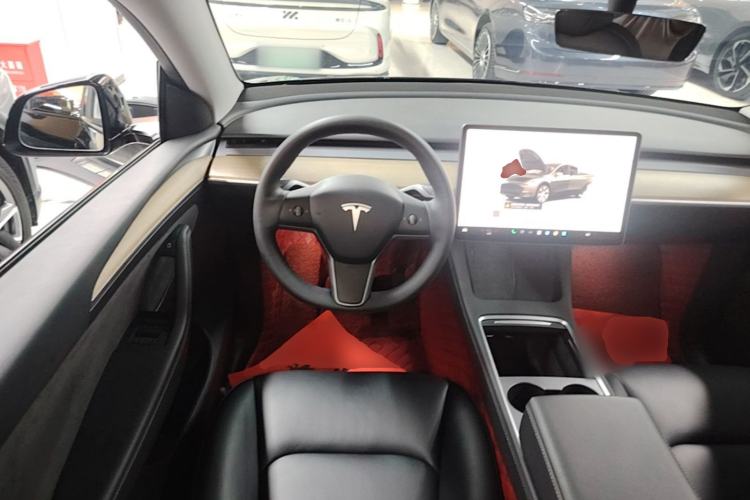 Used Tesla Model Y 2023 Long-Range All-Wheel-Drive Version Steering Wheel