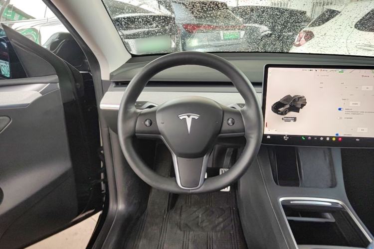 Used Tesla Model Y 2023 High-Performance All-Wheel-Drive Version Steering Wheel