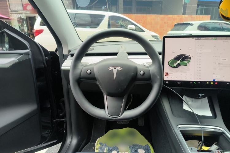 Used Tesla Model Y 2023 Rear-Wheel-Drive Version Steering Wheel