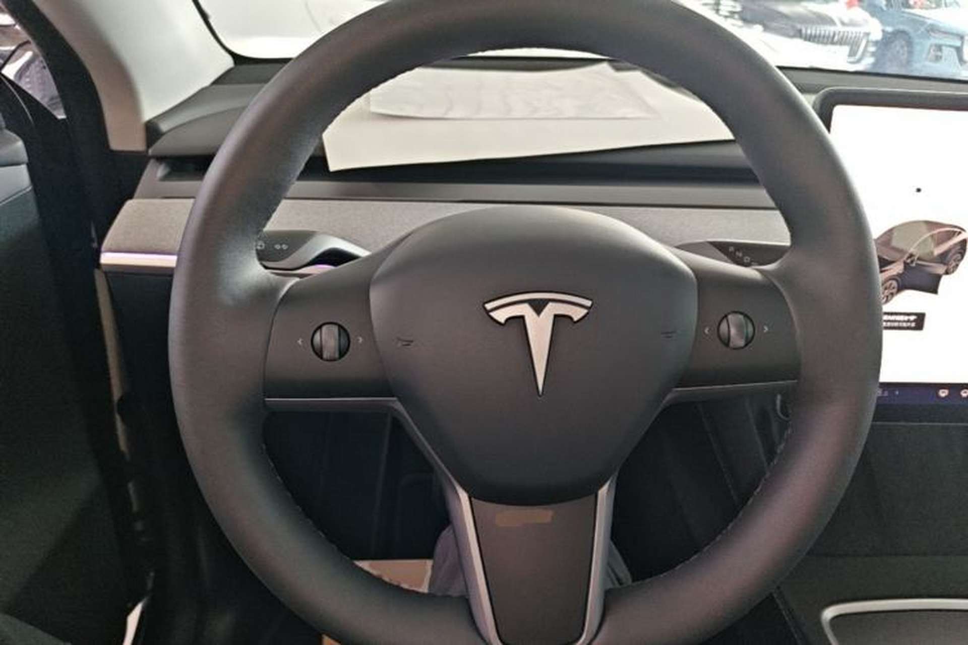 Used Tesla Model Y 2023 Rear-Wheel-Drive Version Steering Wheel