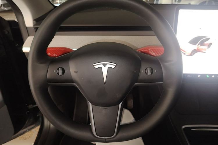Used Tesla Model Y 2023 Rear-Wheel-Drive Version Steering Wheel