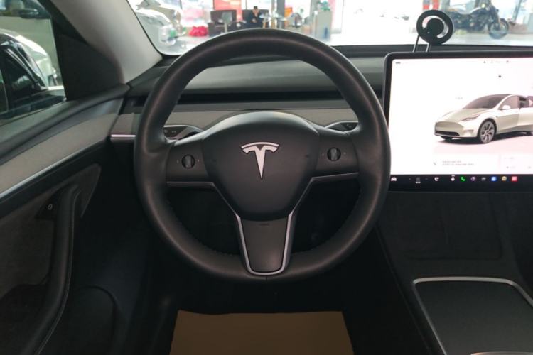 Used Tesla Model Y 2023 Rear-Wheel-Drive Version Steering Wheel
