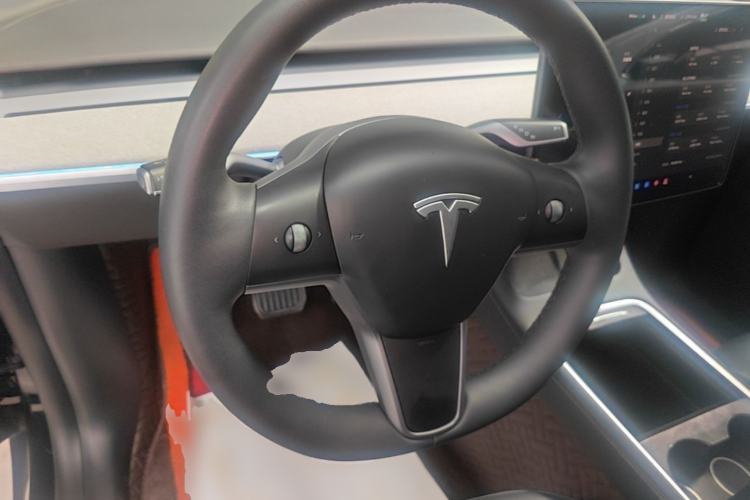 Used Tesla Model Y 2023 Rear-Wheel-Drive Version Steering Wheel
