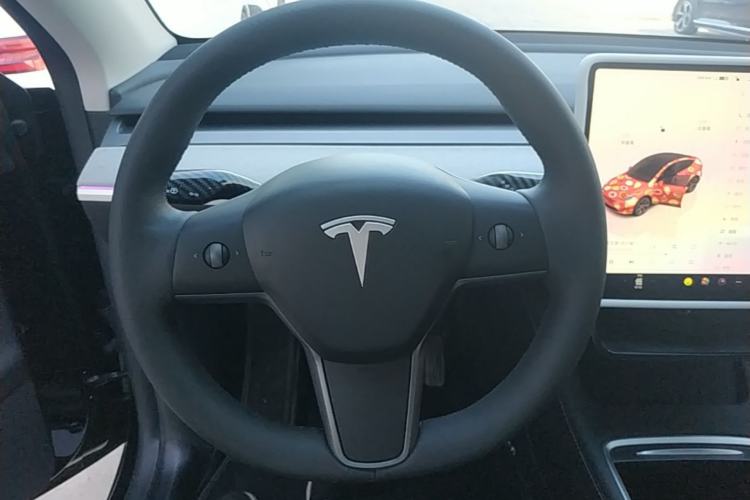 Used Tesla Model Y 2023 Rear-Wheel-Drive Version Steering Wheel