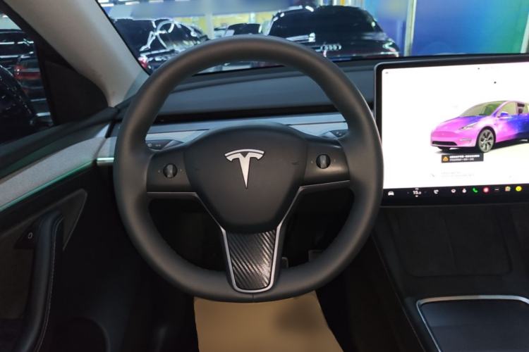 Used Tesla Model Y 2023 Rear-Wheel-Drive Version Steering Wheel