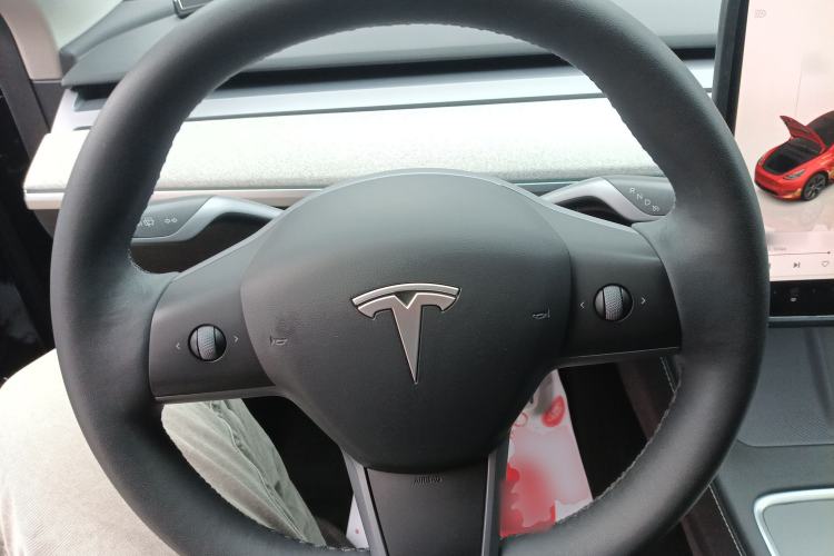 Used Tesla Model Y 2023 Rear-Wheel-Drive Version Steering Wheel