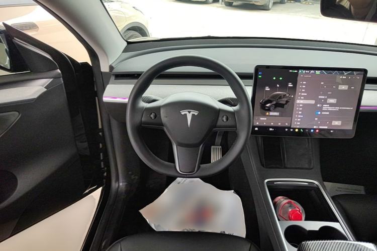 Used Tesla Model Y 2023 Rear-Wheel-Drive Version Steering Wheel