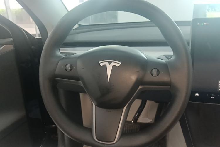 Used Tesla Model Y 2023 Rear-Wheel-Drive Version Steering Wheel