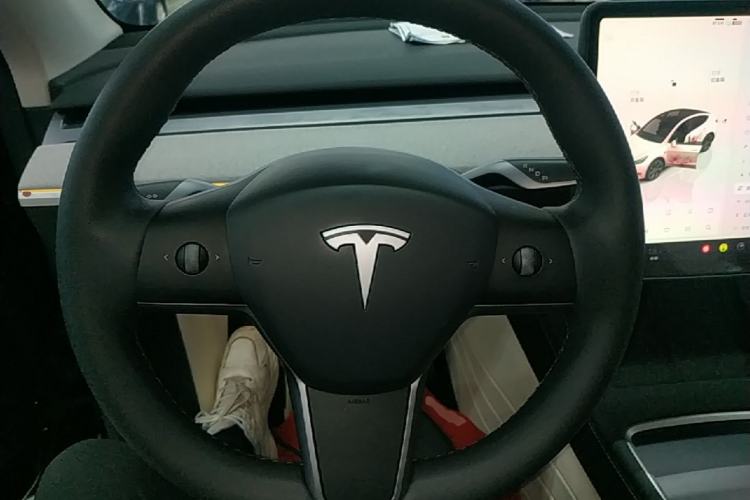 Used Tesla Model Y 2023 Rear-Wheel-Drive Version Steering Wheel