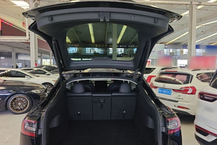 Used Tesla Model Y 2023 Rear-Wheel-Drive Version Trunk