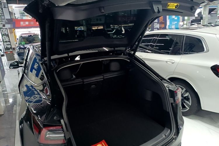 Used Tesla Model Y 2023 Rear-Wheel-Drive Version Trunk