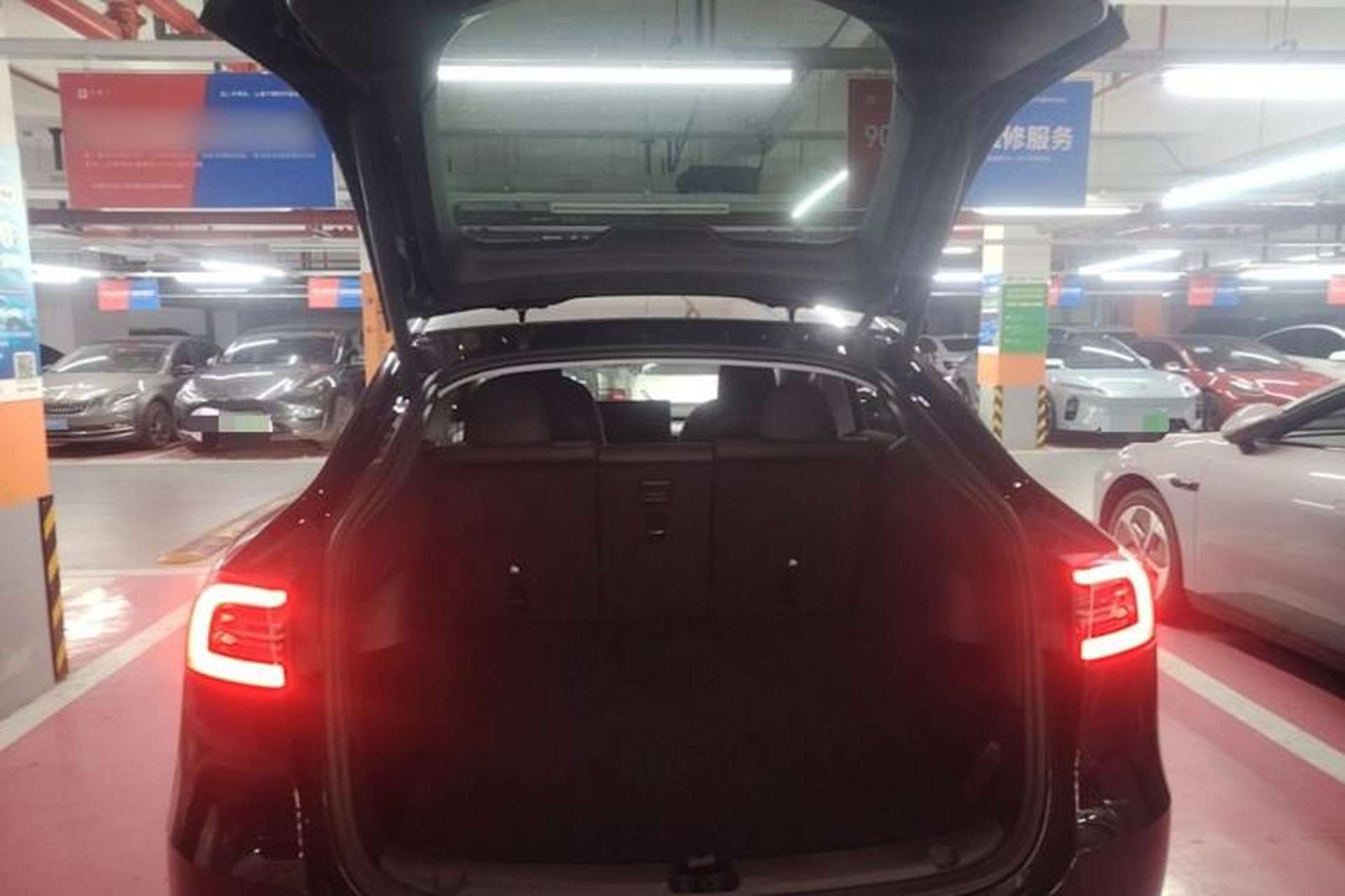 Used Tesla Model Y 2023 Long-Range All-Wheel-Drive Version Trunk