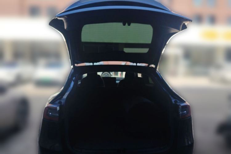 Used Tesla Model Y 2023 Rear-Wheel-Drive Version Trunk