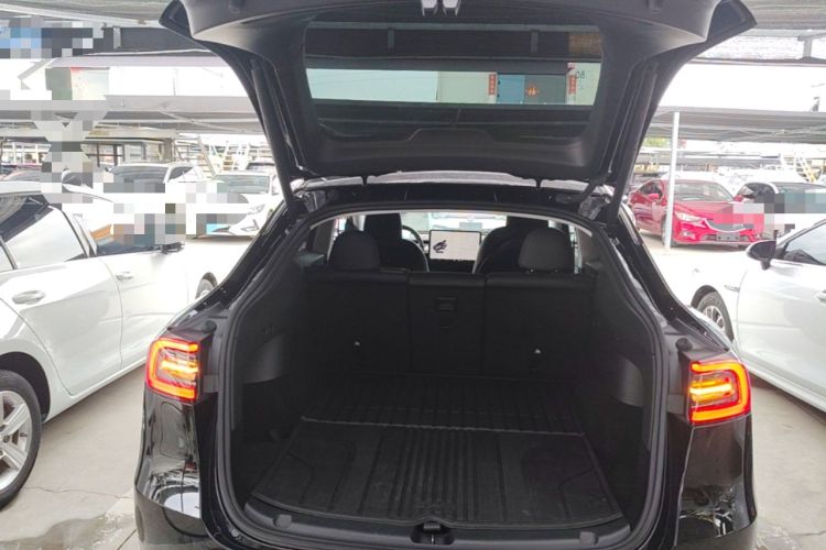 Used Tesla Model Y 2023 Rear-Wheel-Drive Version Trunk