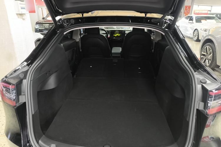 Used Tesla Model Y 2023 Rear-Wheel-Drive Version Trunk