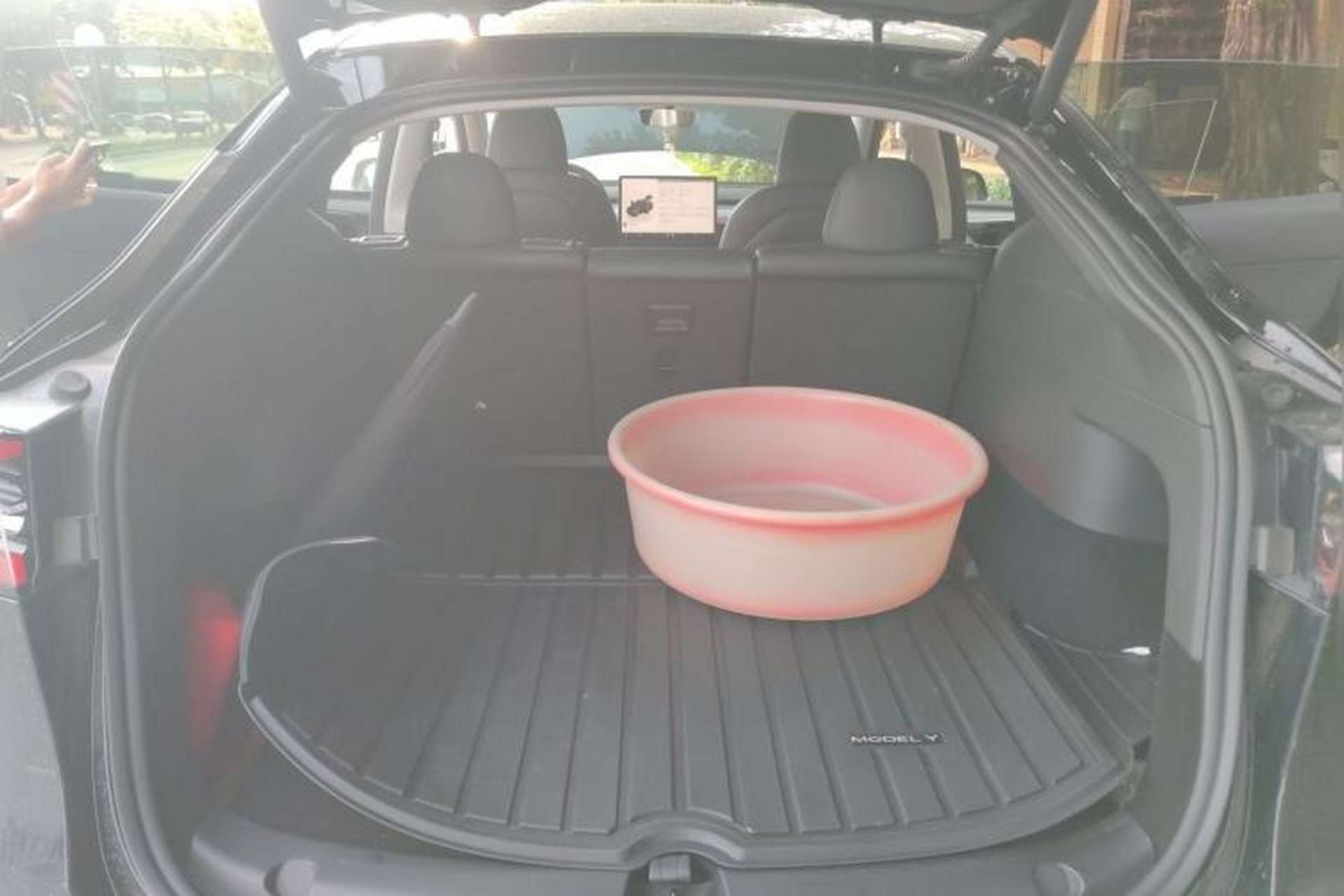 Used Tesla Model Y 2023 Rear-Wheel-Drive Version Trunk