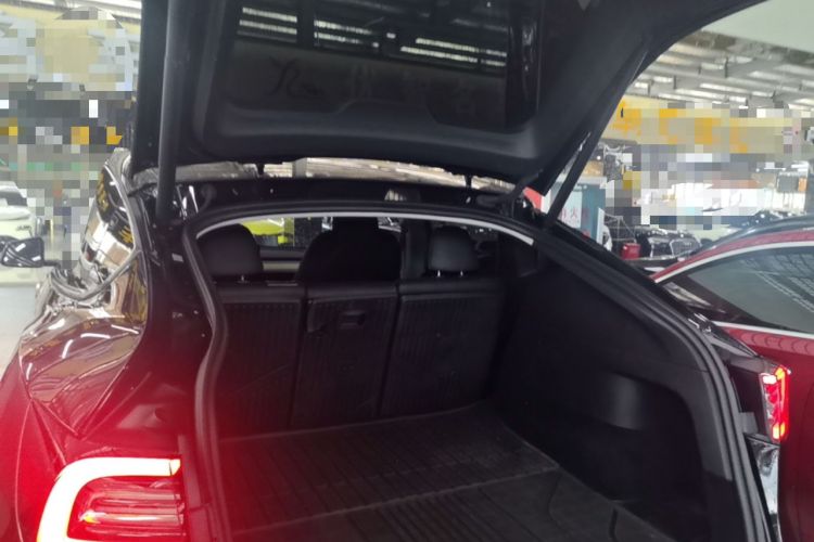 Used Tesla Model Y 2023 Long-Range All-Wheel-Drive Version Trunk