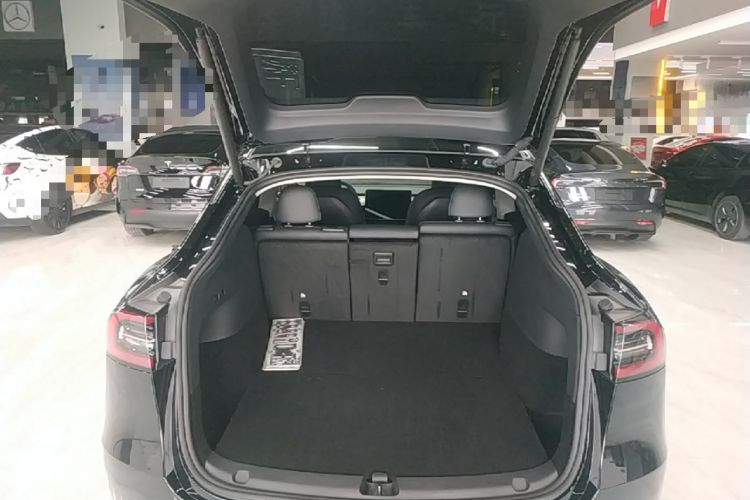Used Tesla Model Y 2023 Rear-Wheel-Drive Version Trunk