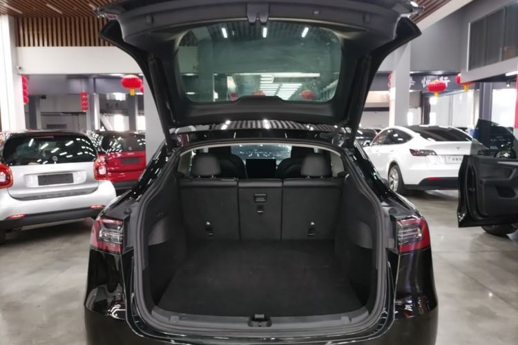 Used Tesla Model Y 2023 Rear-Wheel-Drive Version Trunk