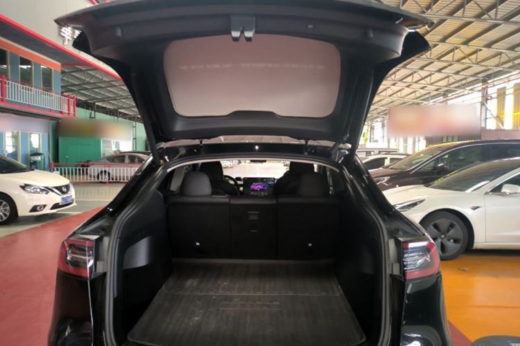 Used Tesla Model Y 2023 Rear-Wheel-Drive Version Trunk