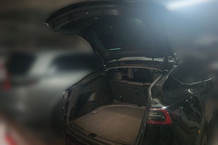 Used Tesla Model Y 2023 Rear-Wheel-Drive Version Trunk