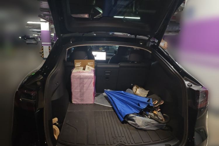 Used Tesla Model Y 2023 Rear-Wheel-Drive Version Trunk
