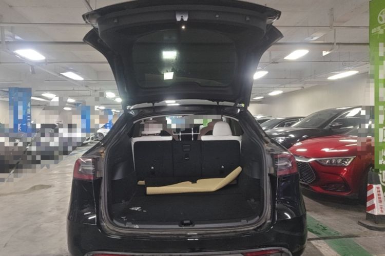Used Tesla Model Y 2023 Rear-Wheel-Drive Version Trunk