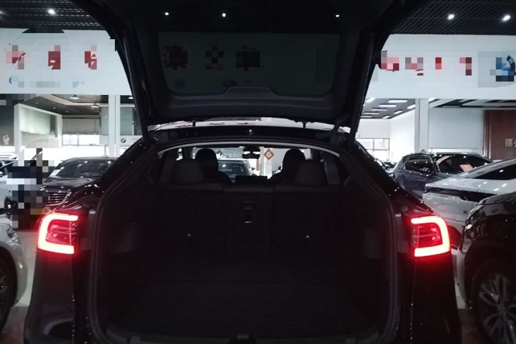 Used Tesla Model Y 2023 Rear-Wheel-Drive Version Trunk