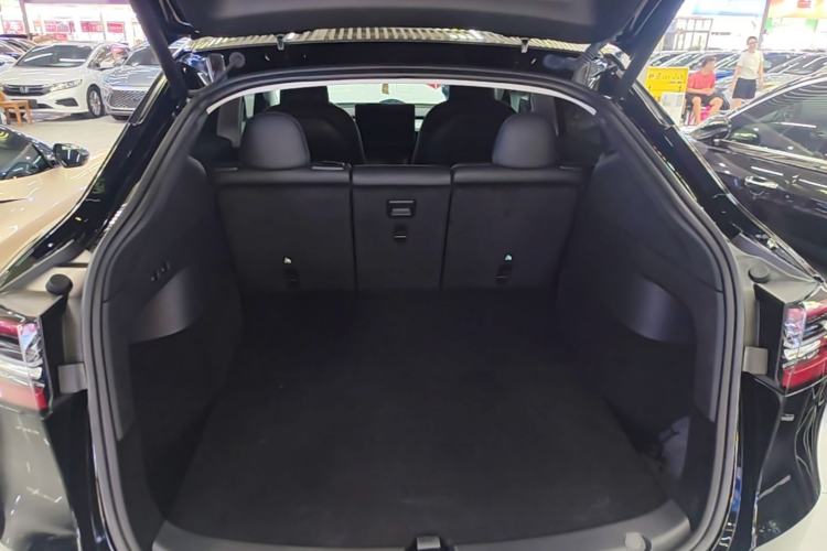 Used Tesla Model Y 2023 Rear-Wheel-Drive Version Trunk