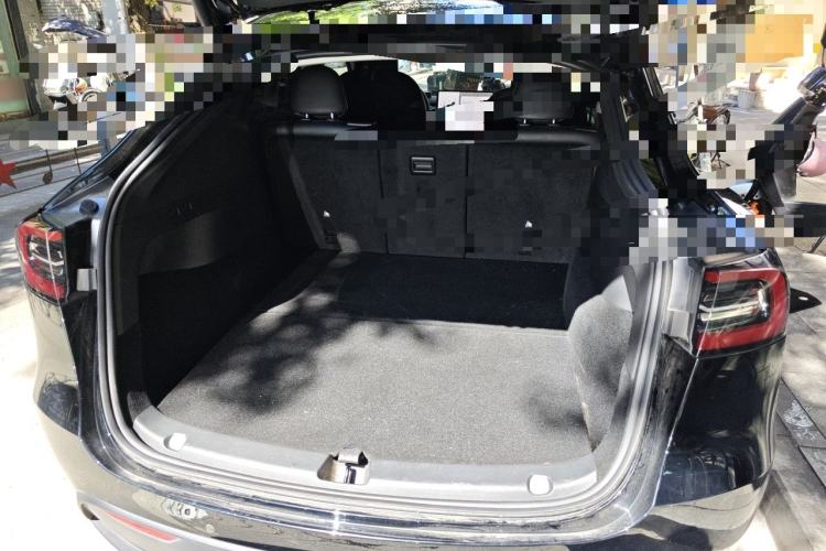 Used Tesla Model Y 2023 Rear-Wheel-Drive Version Trunk