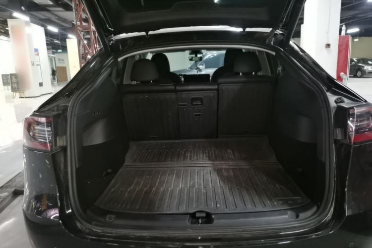 Used Tesla Model Y 2023 Rear-Wheel-Drive Version Trunk