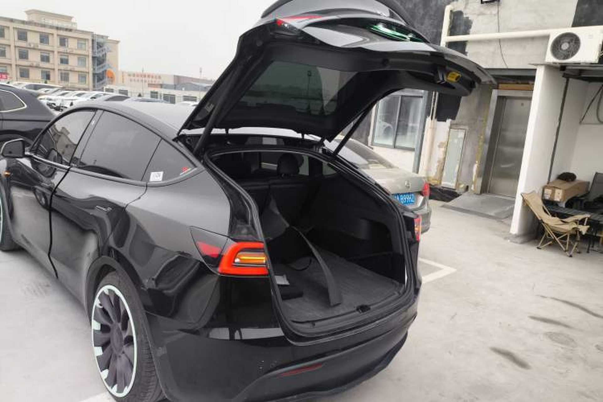 Used Tesla Model Y 2023 High-Performance All-Wheel-Drive Version Trunk