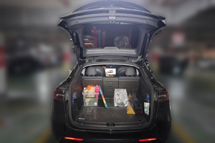 Used Tesla Model Y 2023 Rear-Wheel-Drive Version Trunk