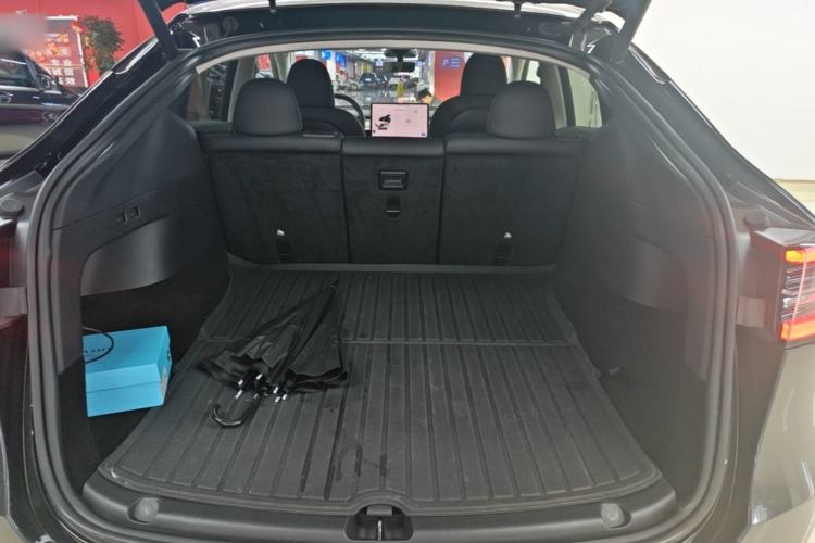 Used Tesla Model Y 2023 Rear-Wheel-Drive Version Trunk