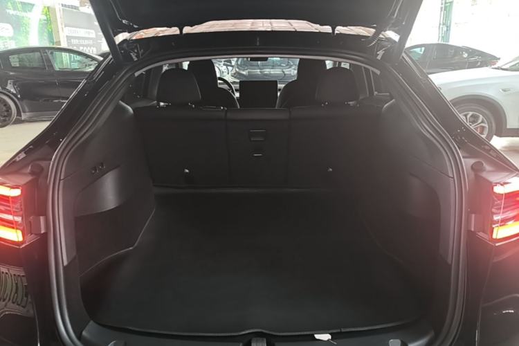 Used Tesla Model Y 2023 Rear-Wheel-Drive Version Trunk