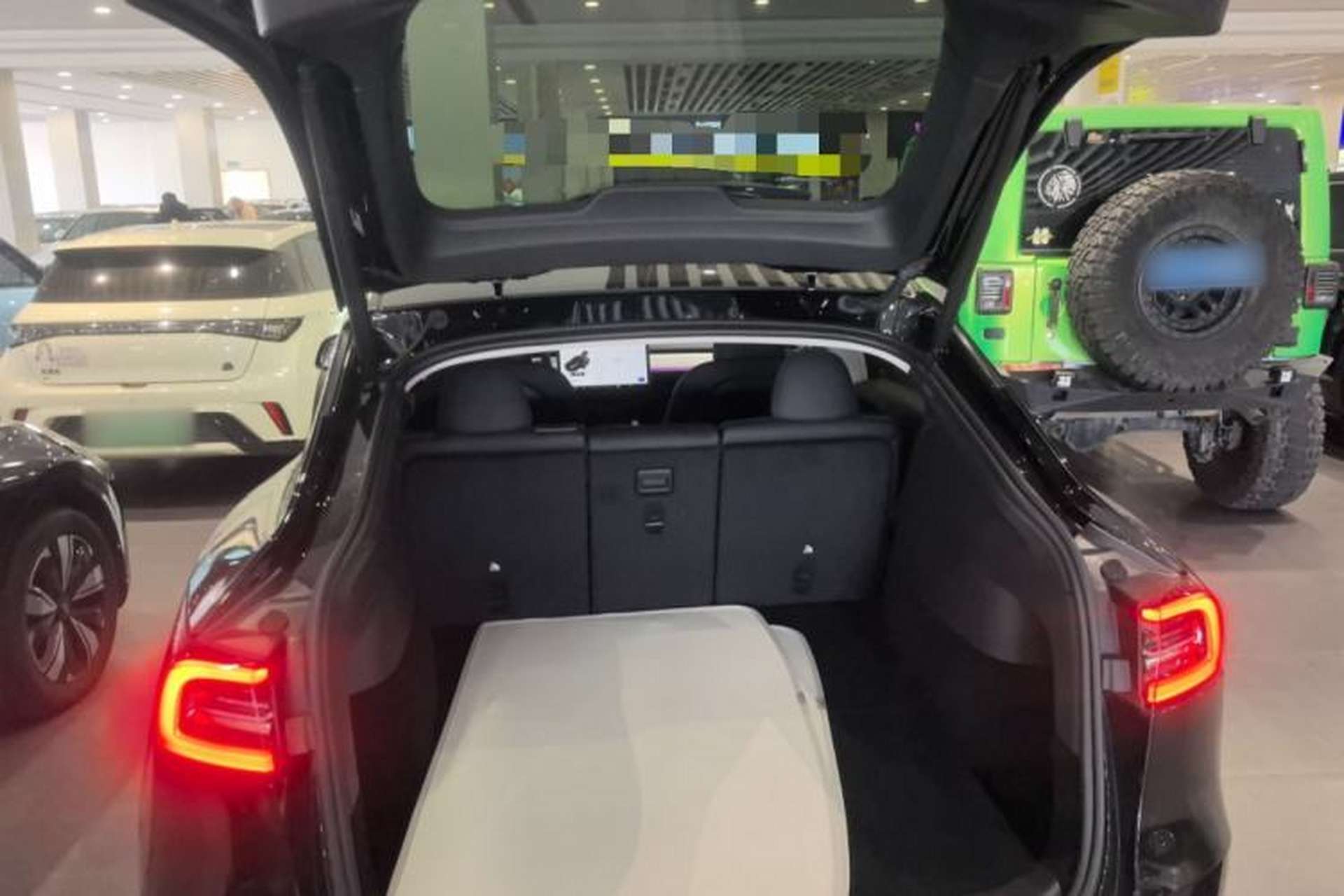 Used Tesla Model Y 2023 High-Performance All-Wheel-Drive Version Trunk