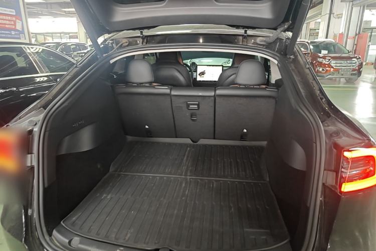 Used Tesla Model Y 2023 Rear-Wheel-Drive Version Trunk