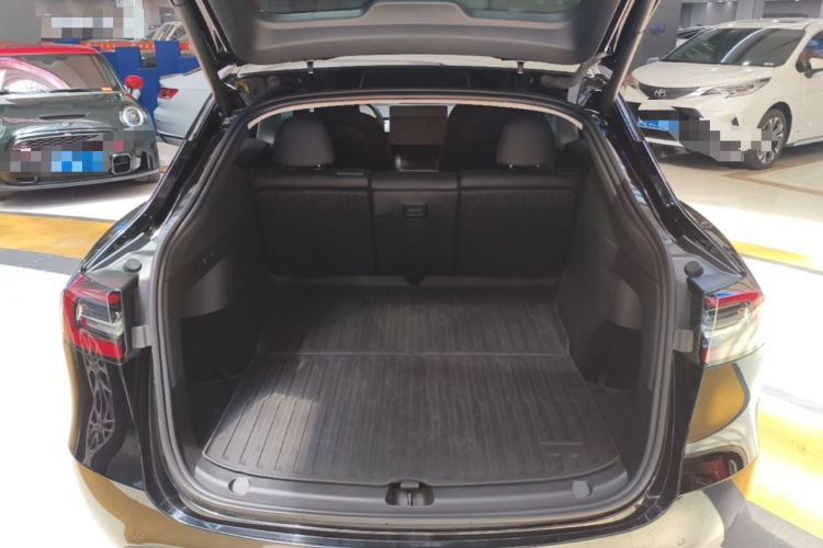 Used Tesla Model Y 2023 Rear-Wheel-Drive Version Trunk