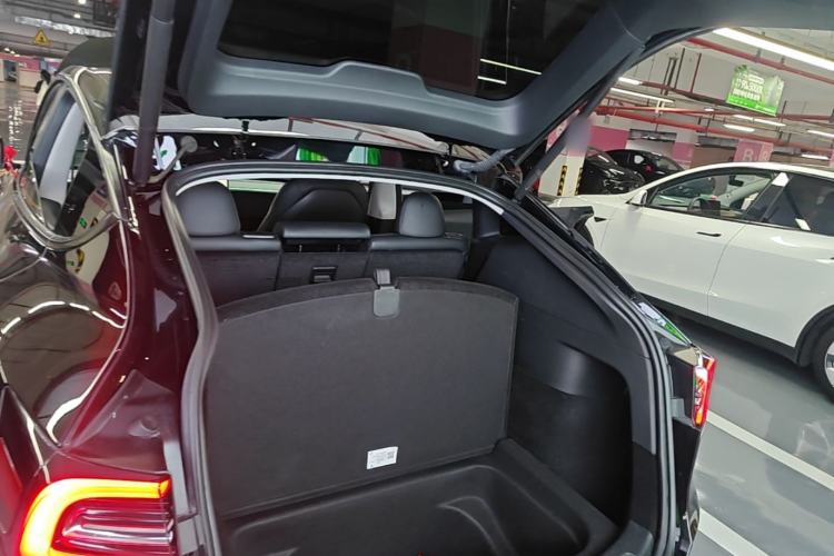 Used Tesla Model Y 2023 Rear-Wheel-Drive Version Trunk