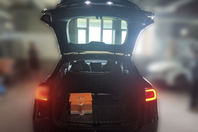 Used Tesla Model Y 2023 Long-Range All-Wheel-Drive Version Trunk