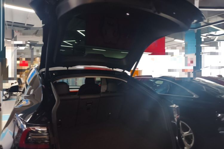 Used Tesla Model Y 2023 Rear-Wheel-Drive Version Trunk