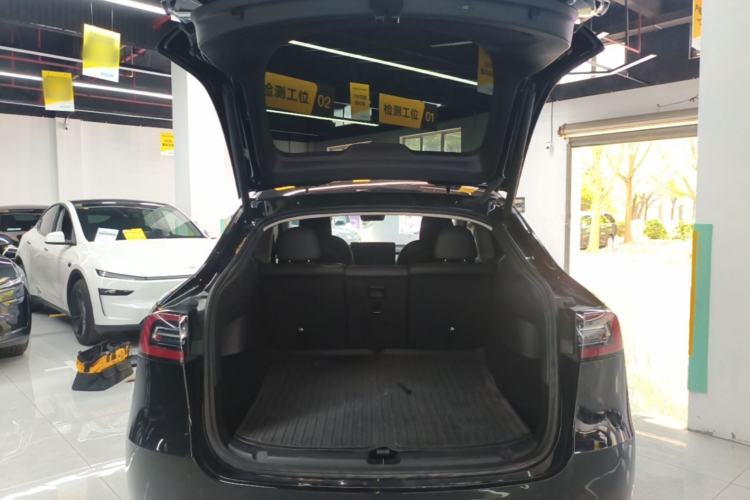 Used Tesla Model Y 2023 Rear-Wheel-Drive Version Trunk