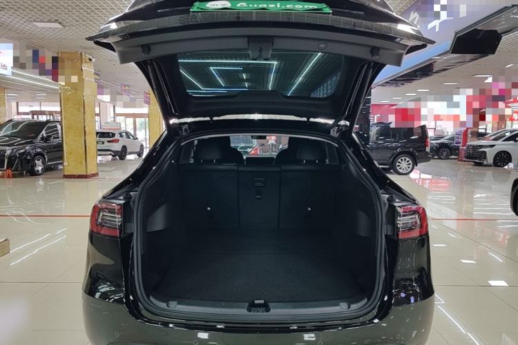 Used Tesla Model Y 2023 Rear-Wheel-Drive Version Trunk