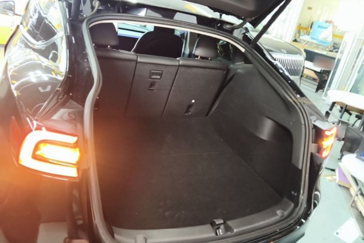 Used Tesla Model Y 2023 Rear-Wheel-Drive Version Trunk